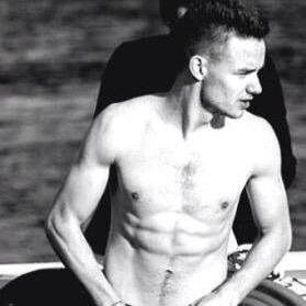 This is a free follow from @horanxmofos PLEASE FOLLOW HER!