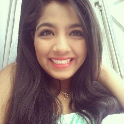 Sou composta por urgências.Minhas alegrias são intensas; Minhas tristezas, absolutas. Me entupo de ausências, me esvazio de excessos.