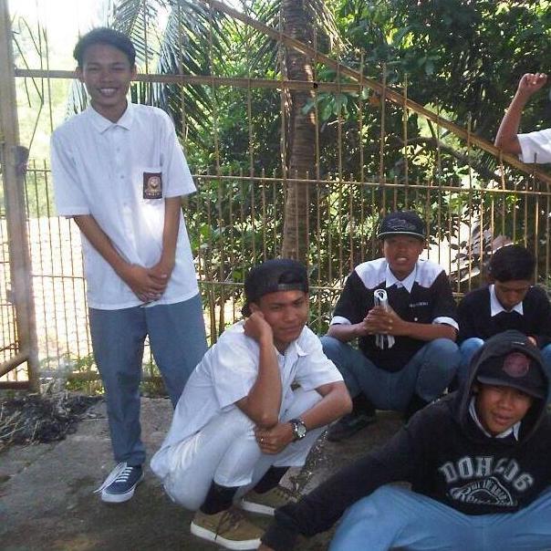 cinta ku seperti debu yg telah hilang di tiup angin kencang.