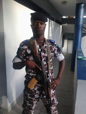 Né le 31/07/1984 à bondoukou (civ),Gendarme de profession depuis le 20/09/2005 à toroguhe_Daloa et père d'une fille depuis le 24/09/2010 à yopougon(civ)