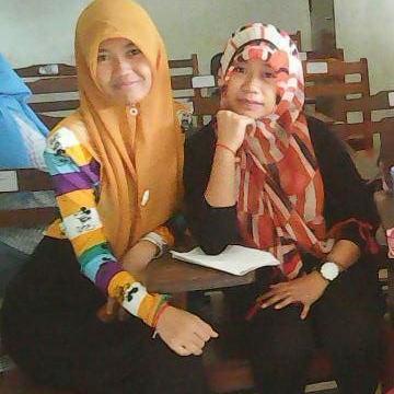 iin_ndahsafitri's profile picture. Jangan pernah meremehkan diri sendiri. Jika kamu tak bahagia dengan hidupmu, perbaiki apa yang salah, dan teruslah melangkah.