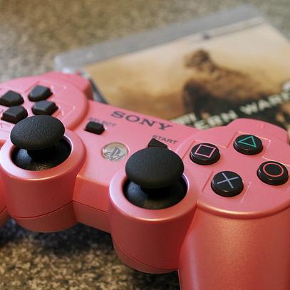 Supporting the REAL chicks who game! Follow if you do too! #RealChicksWhoGame