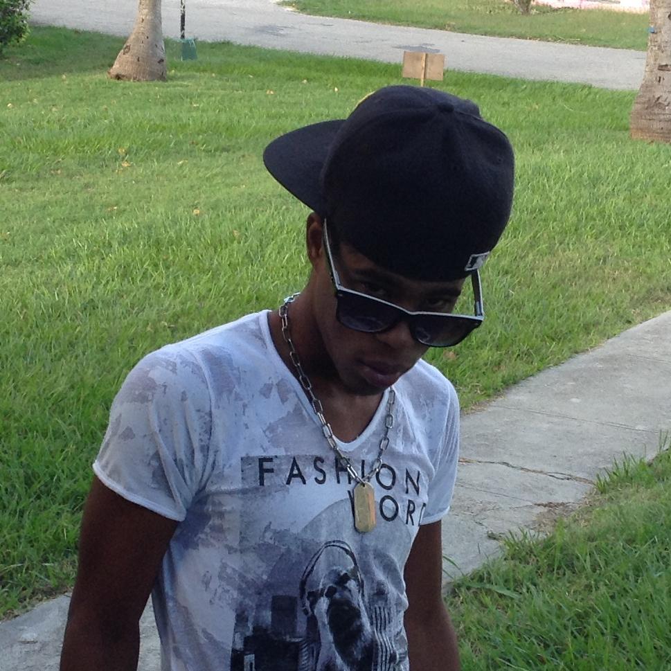 JacksonGovantes's profile picture. Soy un cubano del signo Libra, al cual le gustan mucho las fiestas y salir a compartir con las amistades...