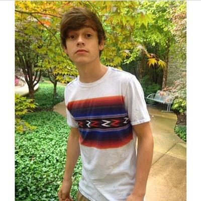 GO FOLLOW @xx__Hailey__xx SINCE SHE GAVE YOU A FREE FOLLOW 

Backup Account For @Xx__Hailey__xX