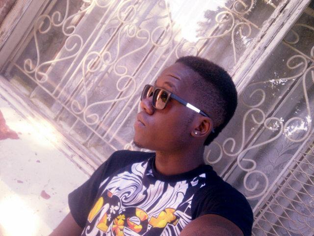 I might just be the realest person you might never meet.. But ey I aint complaining that's nome of my bi'ness bruh #POP #Holdin' it down