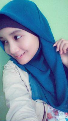 niiaPL171096's profile picture. Selamanya hanya kamu