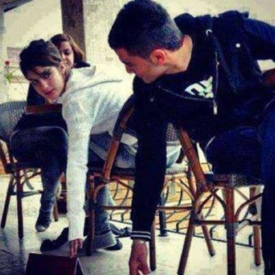 وين رايح!   التفت سلم  علينااا....                     ما روينا من حنانك ومنك ما اكتفينا.