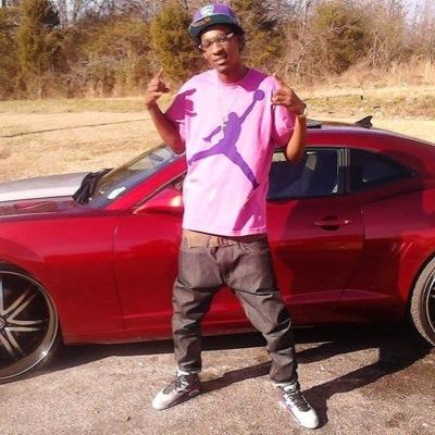 from tupelo,ms but on the come up in jefferson city,mo right now....Follow me an ill follow you back an dont b a stranger..,,,my music coming soon so fwm