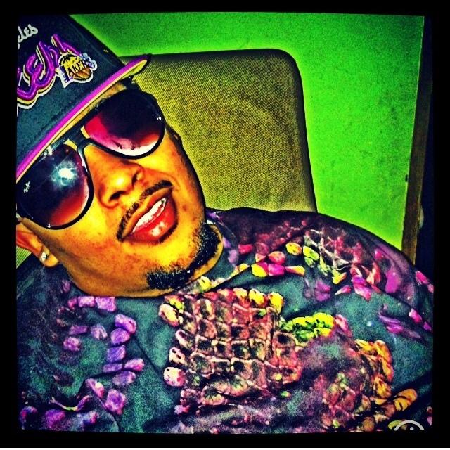 I DON'T FIT IN CAUSE I STAND OUT!!! R.I.P BREAD #KLAN MAJER LEAGUE 4lIFE