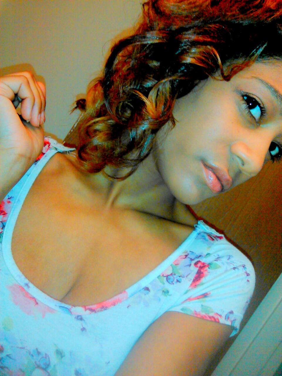 Mother first / 23 years old / trini & white ♥ / college girl / independent/