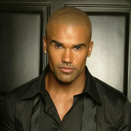 Soy de México y soy Fan de @shemarmoore amo su trabajo y me encanta ver @CrimMinds_CBS No hablo ingles :-(
