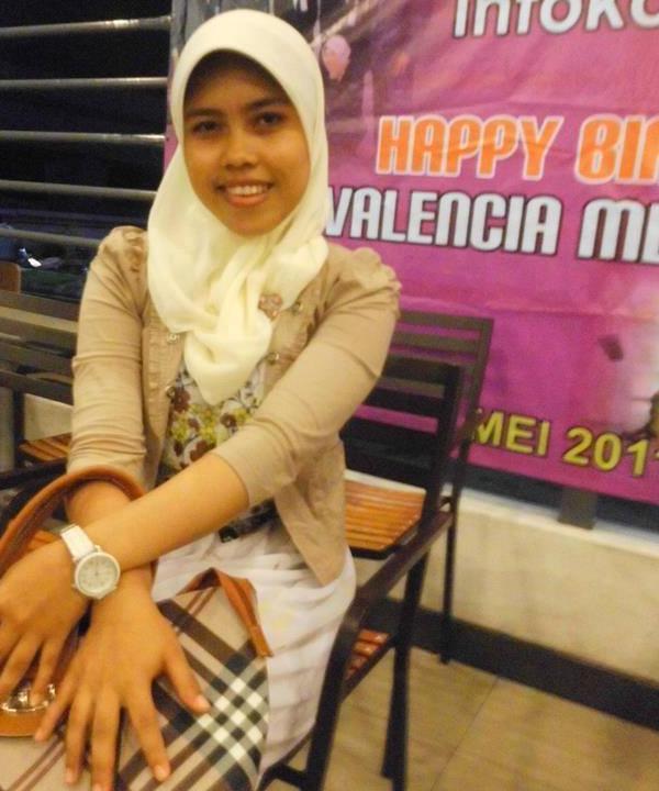 Lili2eca's profile picture. silahkan anda menilai sendiri tentang saya :)