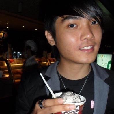 Magnimamous's profile picture. 