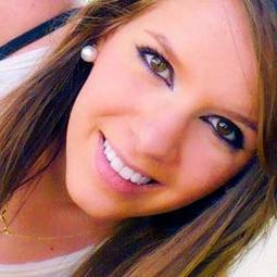 Hola soy daniela Urutia tengo 23 años me encanta la musica los chocolates