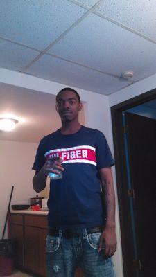 Follow me on instagram @KennyKool100 #MoneyIsMotivation, #NorthsidBorn&Raised #MyOwnMan #FamilyFirst #ProudFather #HustleRStarve