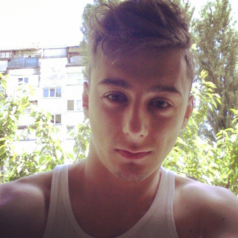 tmarjanovic92's profile picture. IT Consultant
#WayfarerExplorer