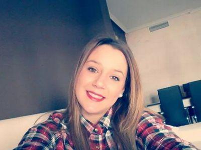 Estereta_op's profile picture. Diplomada en Trabajo Social, de las que piensan que no es casualidad sucede porque tiene que pasar