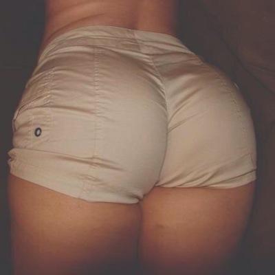 lezz112's profile picture. 