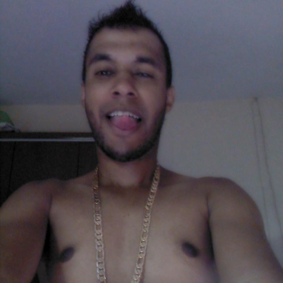 TAYLOR☆GANG

http://t.co/OKtXNrAvOE follow -  @thcristina_  -