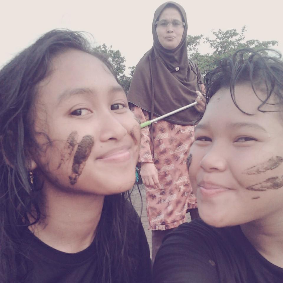 astryfebrianty's profile picture. 