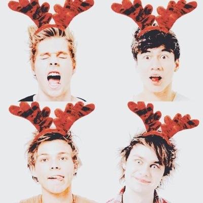 Updating ya about your fav band. Follow our personals @4LovelyAussies