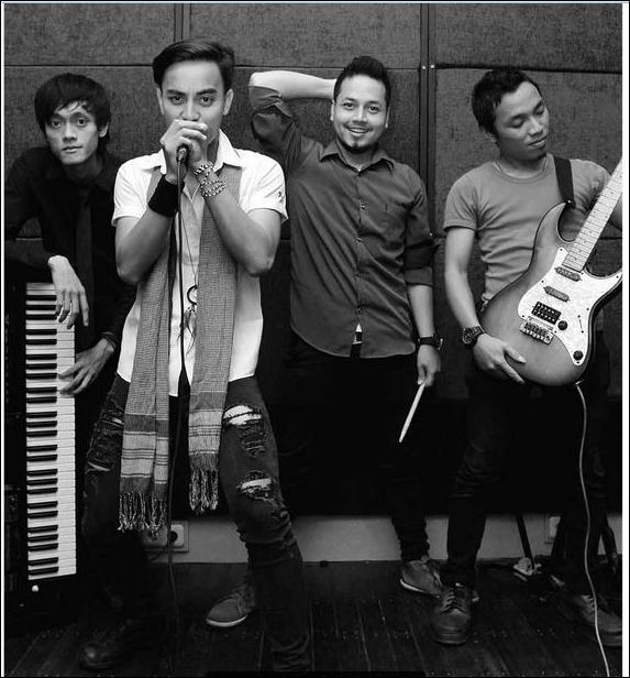 @putra_zigzag (Vocal)|@agungpramana1 (Drum)|@ayarzigzag (Guitar)|@ewinzigzag (Synth)|Ryan Kyoto (Producer)|contact-081220091768.