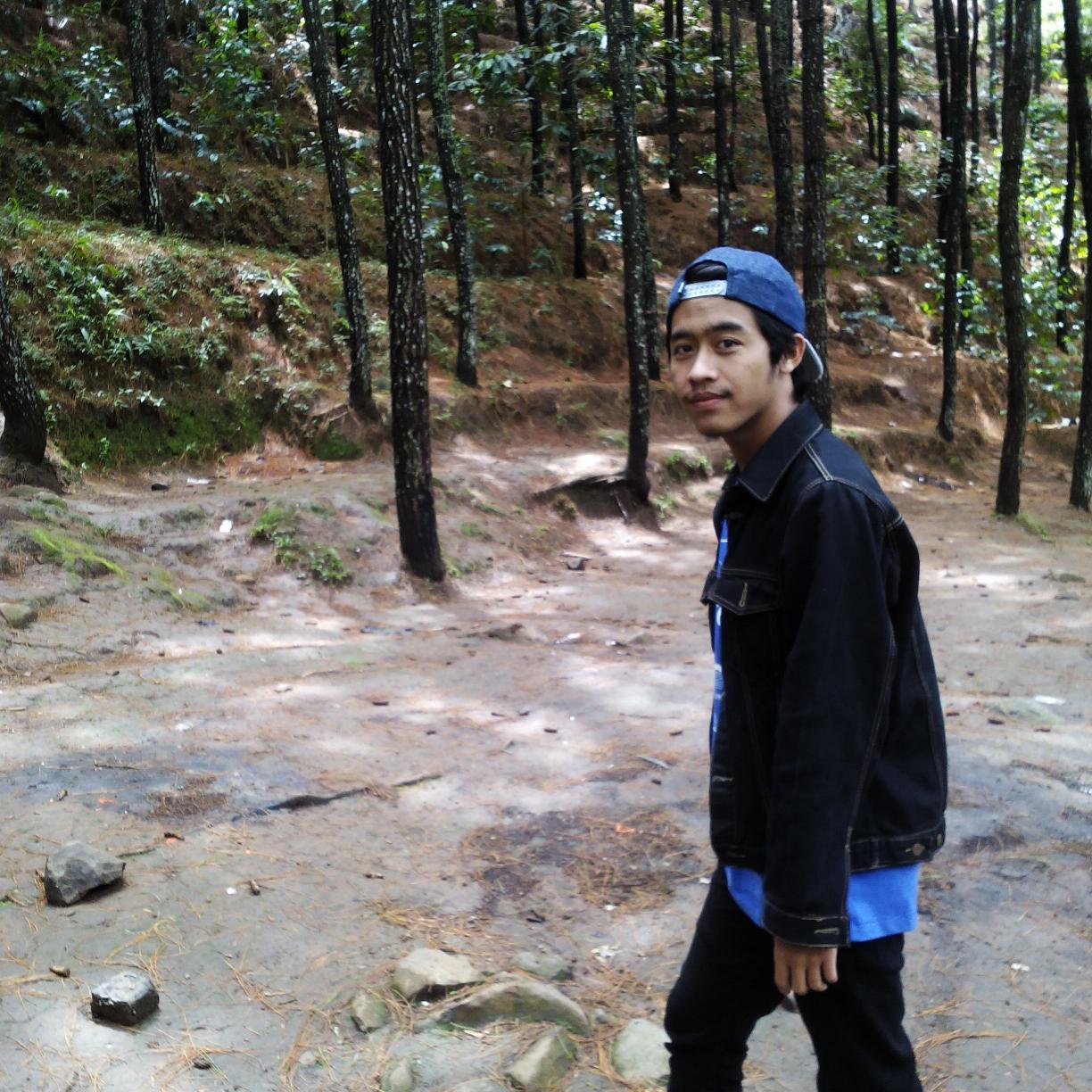 Bassist @DFFofficial_
        524A014A