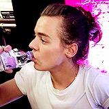 follow @anselmccann / @swooninghes / @rxuhlifa // @louistoplins0n