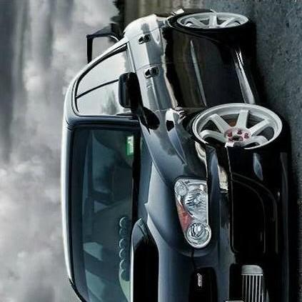 fadzly020211's profile picture. 