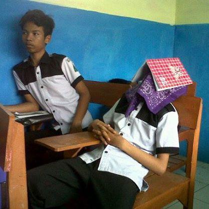kadang merasa bodoh karena CINTA, lebih baik berusaha meraih sukses & menggapai cita-cita (always positif)
