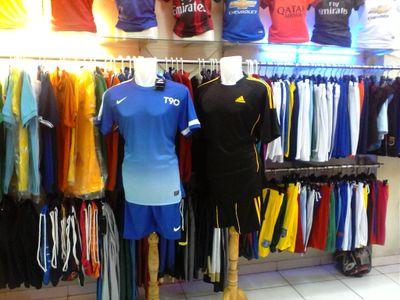 suplier pakaian olahraga terlengkap dan terbaru semua ada disini! pemesanan by sms/WA 08563125635 BBM 7DB80A0E