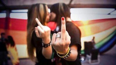 lesbianadelsur's profile picture. Lesbiana/ en algun rincon del sur/ Natos y waor/ orce y rade/ rap underground/ Sevilla futbol club/ Malú/ Andalucía