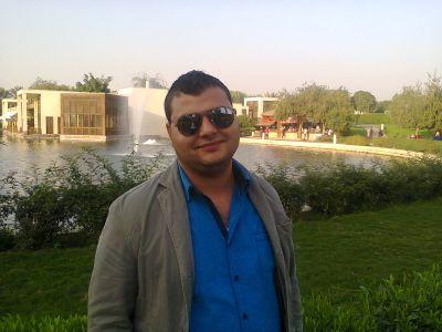 ‏♣‏‏لا تنظر تحت قدميك وانظر امامك فالمستقبل امامنا وليس تحت قدمينا او خلفنا♣ ....♥` اذا دعتك قدتك على ظلم الناس فتذكر قدرة الله عليك...` ♥