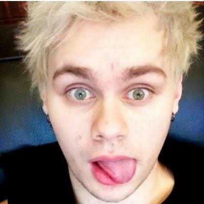im here to tell you Michael clifford is PERFECT FROM THE BOTTOM TO THE TOP