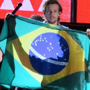 Não consigo explicar meu amor por One Direction