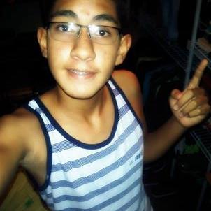 Hola soy Jesus Daniel Tovar Rojas♥ Soy un flacuchento FEO al que muchos odian por ser sincero y un pelin odioso si te ganas mi cariño te lo dare soy muy  Pana:3