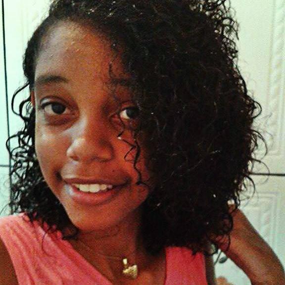 Prefiro chorar sózinha.Orgulho?não.Só quero evitar o julgamento de pessoas que não saibam o motivo das minhas lágrimas.