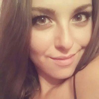 karolinemeow's profile picture. 