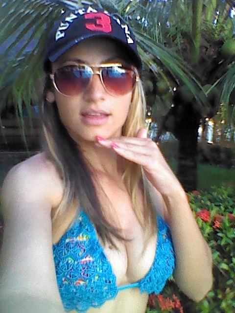 ♥♥ AS VEZES PEDIMOS COISAS A VIDA QUE ELA NÃO TEM PARA OFERECER MÁS AS VEZES ELA NOS DA COISAS QUE NÃO TEM COMO AGRADECER,COMO VC MEU AMOR  ♥♥