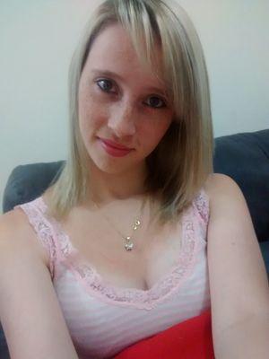 - sou mulher pro que der e vier, nao devo satisfação da minha vida pra ninguém, e quanto mais me julgam, mais eu mostro a que eu vim!