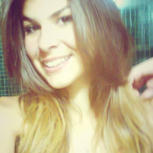 Que o vento cego sopre o mar,e a maré leve flores pra Jah...eu e o meu amor,vamos ser felizes...quando o sol se por ✌