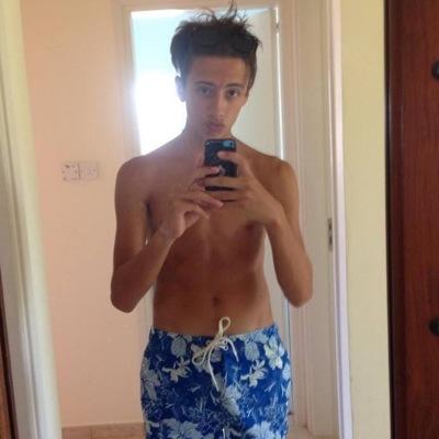 dansmith5446's profile picture. Im the drummer in the band Note to self. and i eat lettuce when im bored....