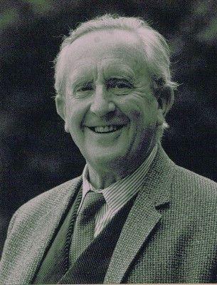 War veteran from WWI and 4 time best selling author. Plz r8 m8s