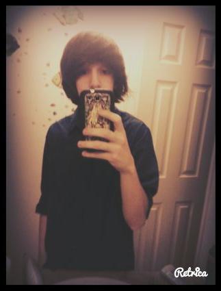 That one nerd who loves Pokemon, Walking Dead, The Maine, Go Radio etc.♠ Logan Lee ♠
