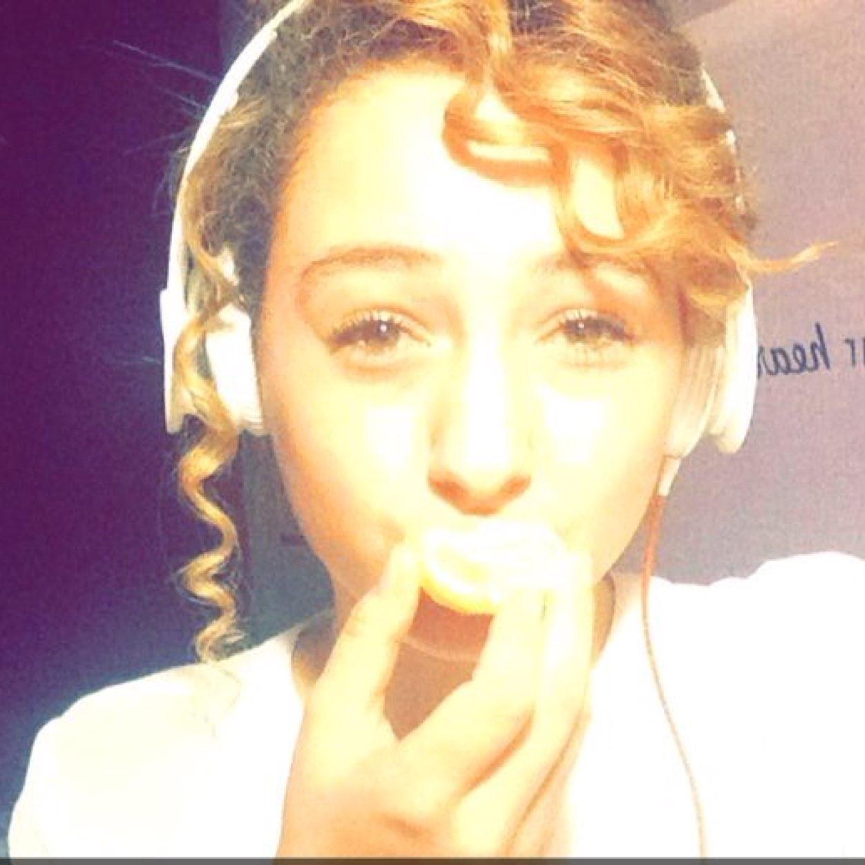 saslovemusic's profile picture. ❤️ No Rapper, No Singer.... Imma Artist∞ dancer, fighter, musicain∞ @twan me bby ❤️