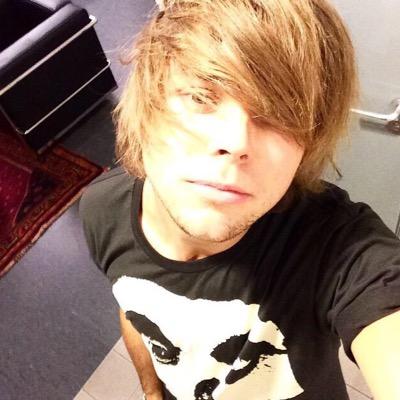 GO FOLLOW @peggy00 SHES THE BEST AND DESERVES SO MUCH MORE FOLLOWS