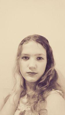 dont want to tell people but im easy to make friends with :D