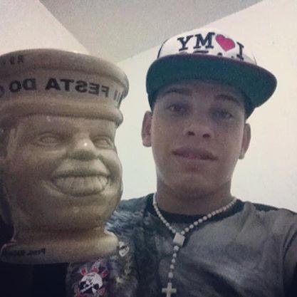 Esse é meu Jeito Moleque de ser , Nunca voo deixar de ser assim como eu soo , E meus amigos nunca voo deixar s2s2 @MansãoThug_