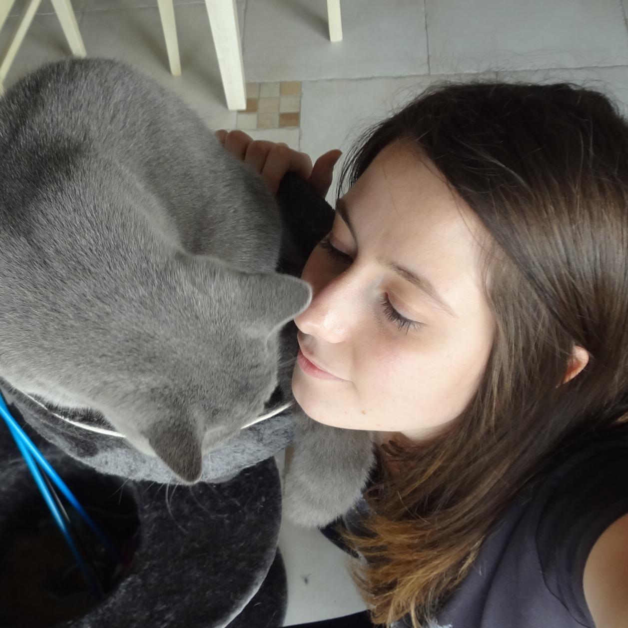 JennDidi's profile picture. Lectrice. Chroniqueuse littéraire #SFFF & YA/NA chez DidiConseils, @SmallThingsFR. Auteure chez Evidence Editions.