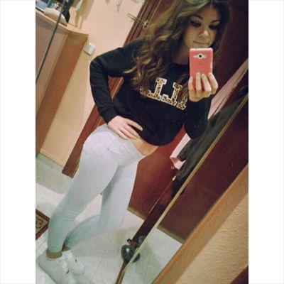 Instagraam -- @andreeausr_